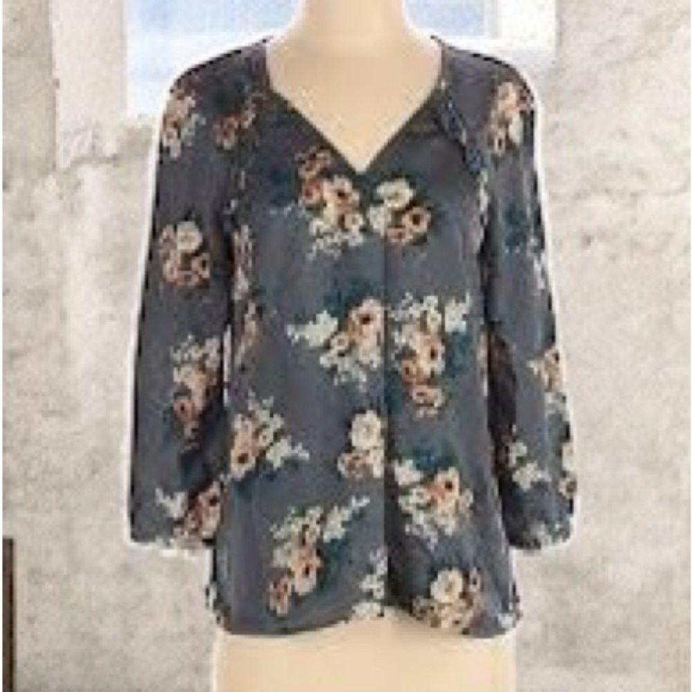 Daniel Rainn Floral V-Neck 3/4 Sleeve Blouse with Ruffle Details - Gray